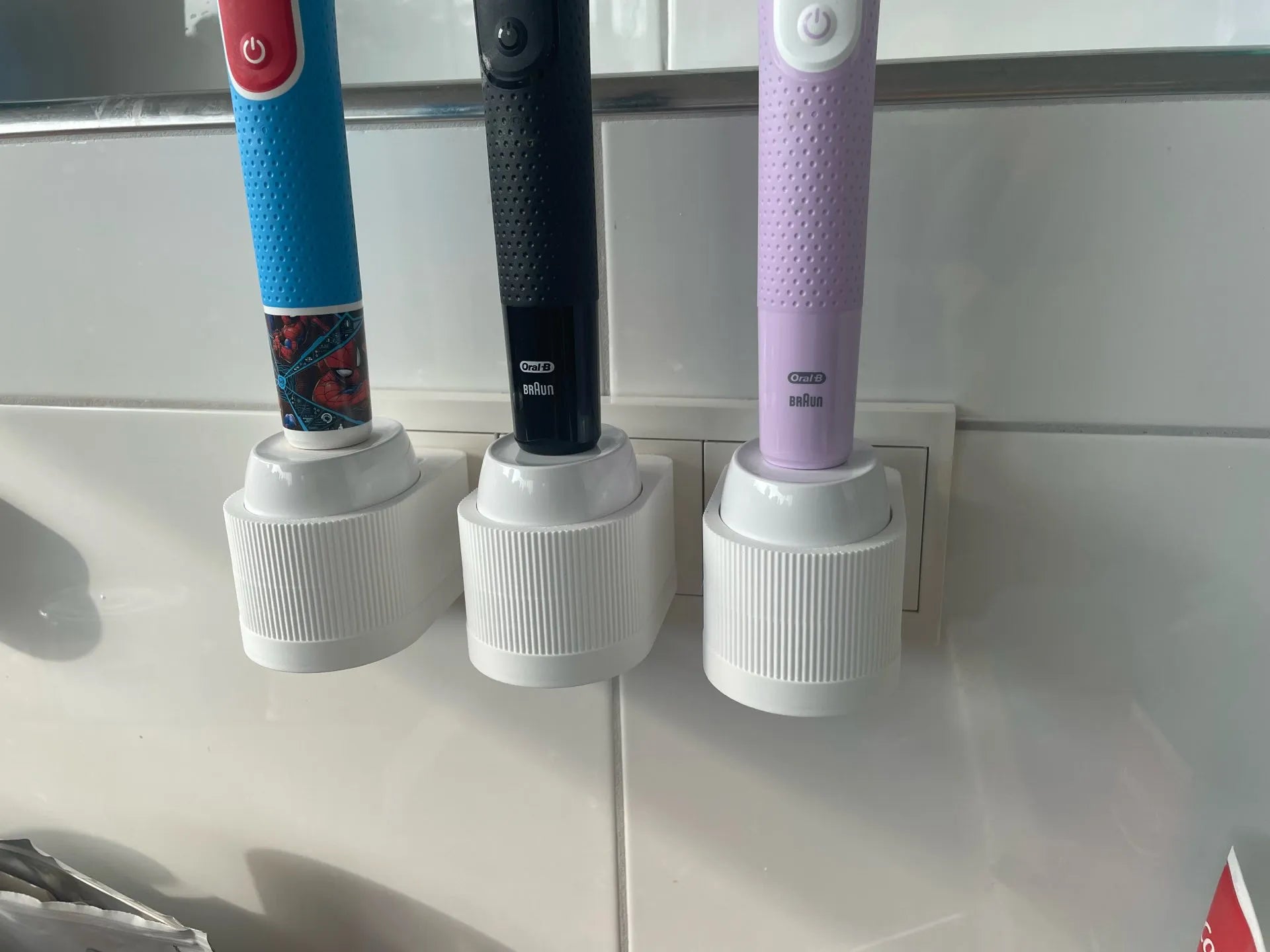 Uchwyt ścienny na ładowarkę do Oral-B elektrycznej szczoteczki