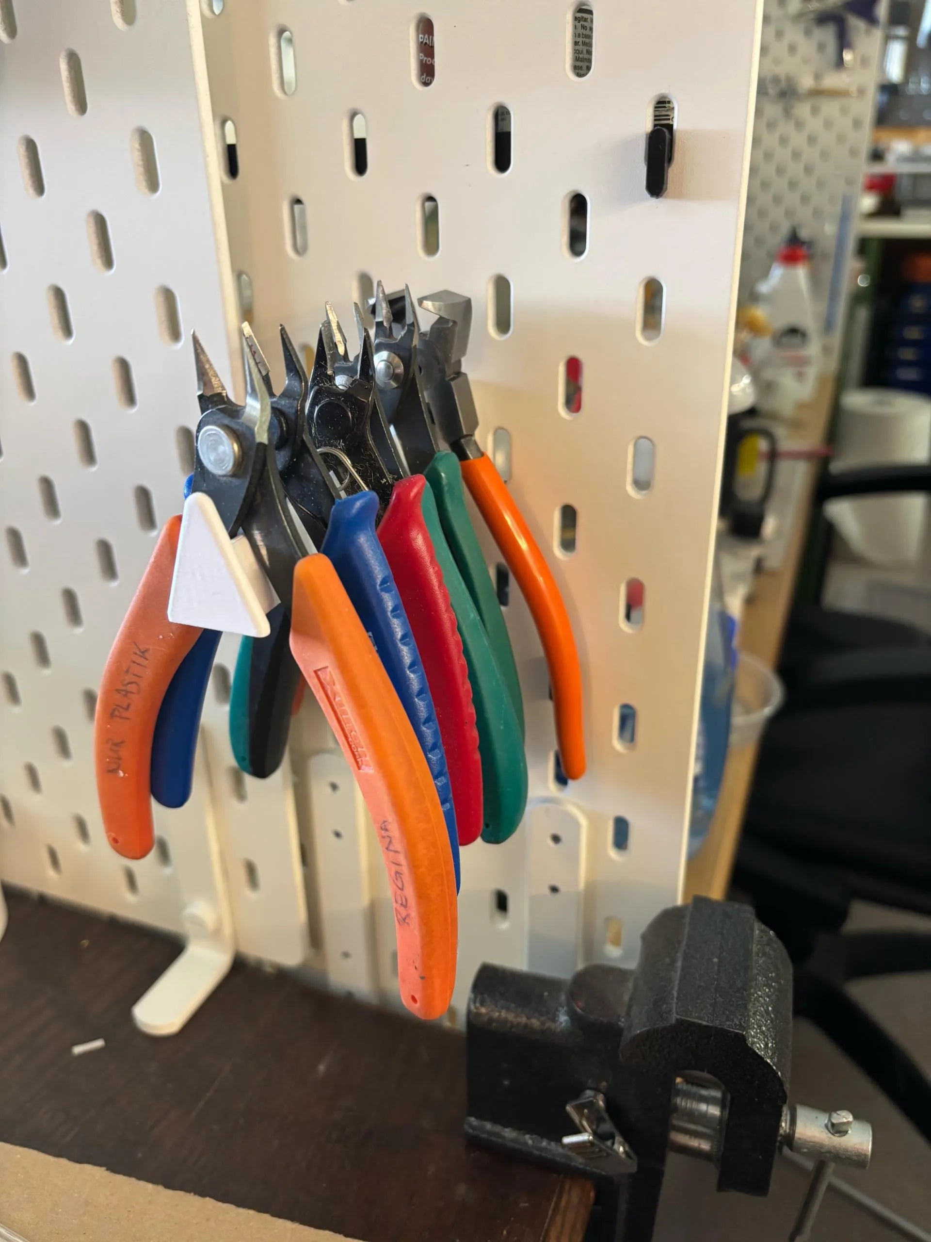 Uchwyt na szczypce do IKEA SKÅDIS (1–6 sztuk)
